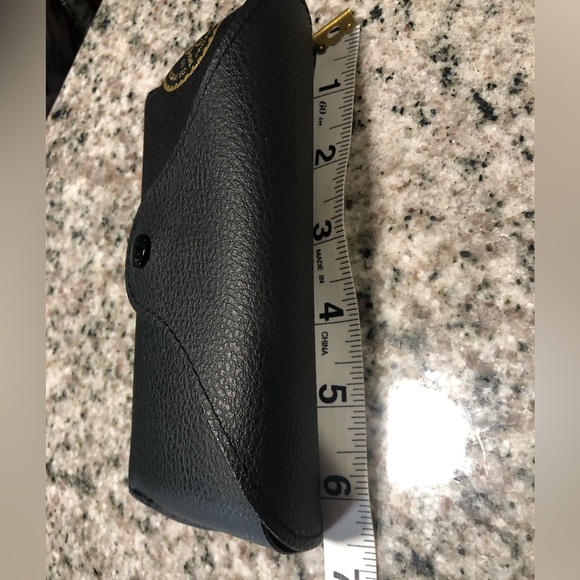 Ray Ban Aviator Sunglass Protective Case And Cleaning Cloth Black EUC - Picture 5 of 15